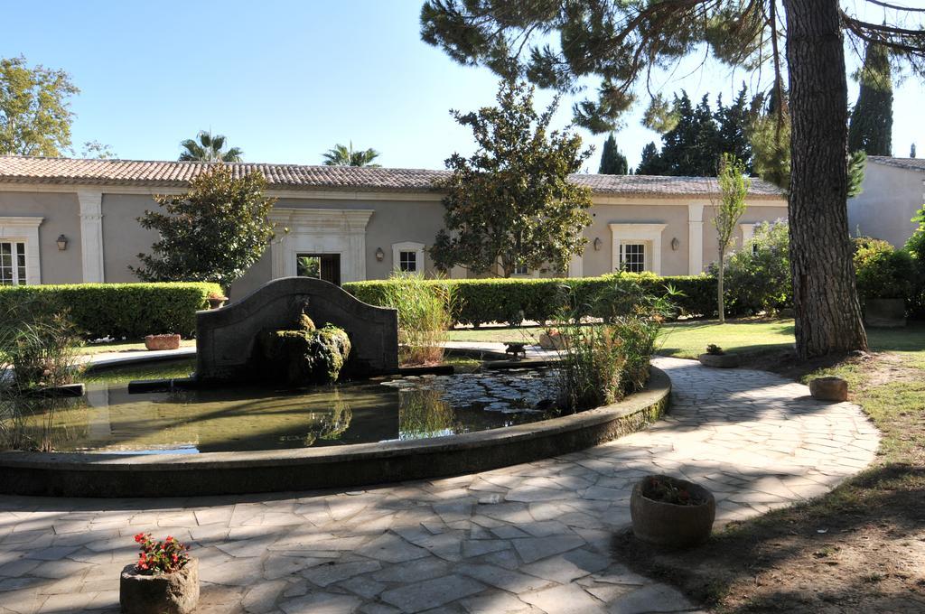 Domaine Du Grand Malherbes เอมาร์กส์ ภายนอก รูปภาพ